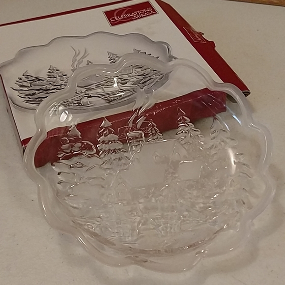 Celebrations by Mikasa winter candy dish - Picture 1 of 5